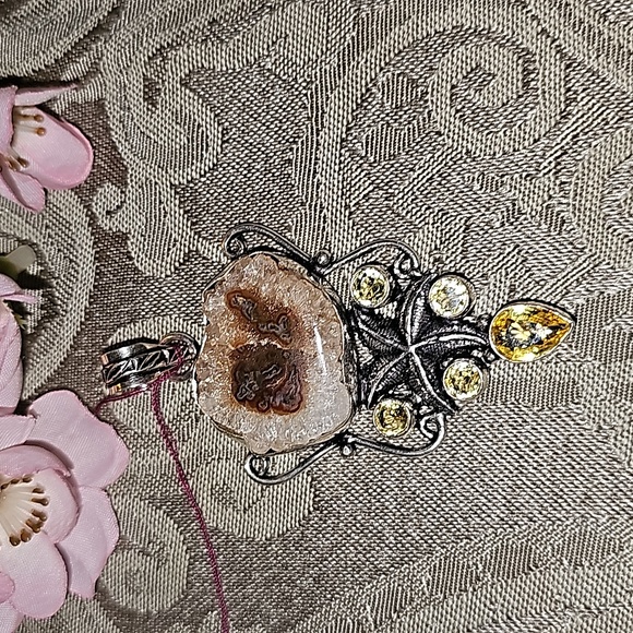 New Solar Quartz pendant - Picture 6 of 6